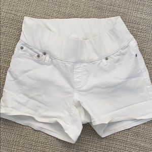 Maternity white Gap Jean shorts size 27r